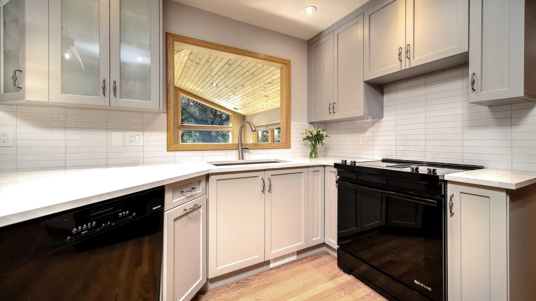 152 Mapleburn Drive SE