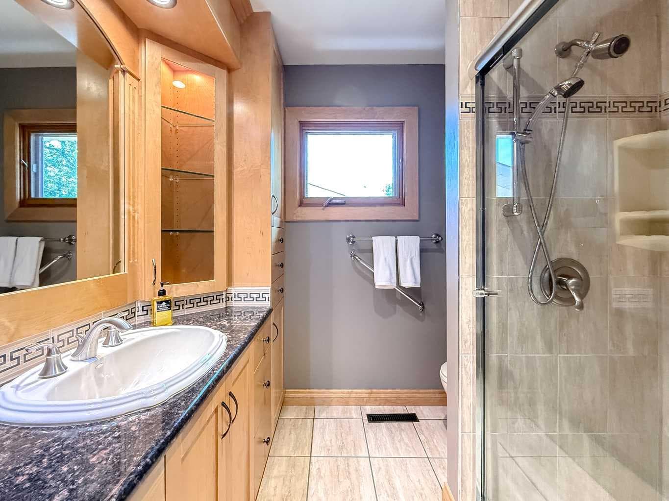 152 Mapleburn Drive SE
