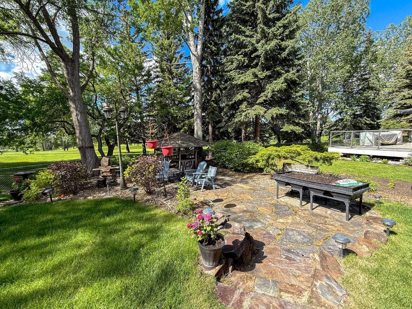 152 Mapleburn Drive SE