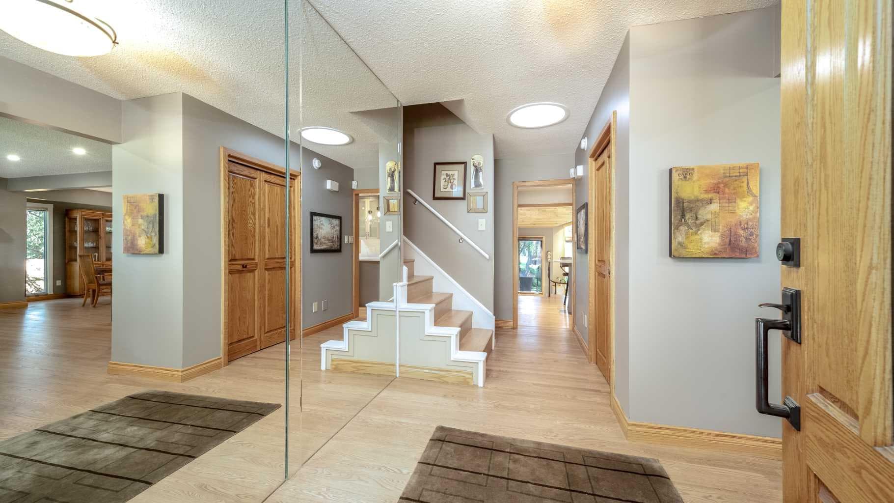 152 Mapleburn Drive SE