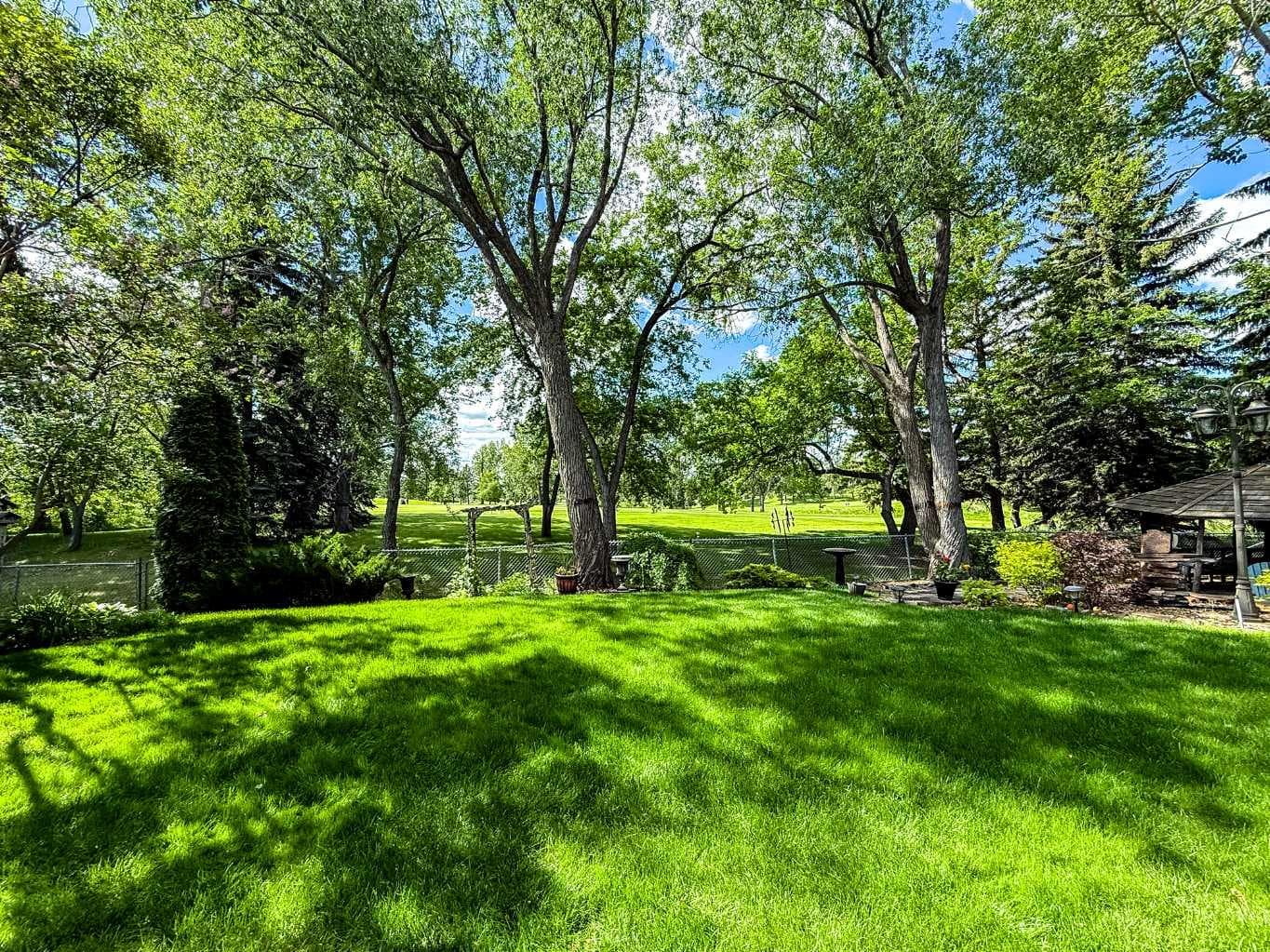 152 Mapleburn Drive SE