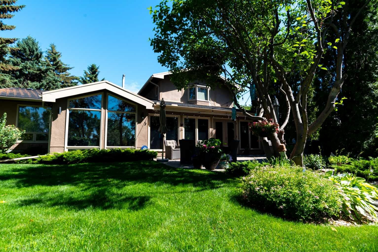 152 Mapleburn Drive SE
