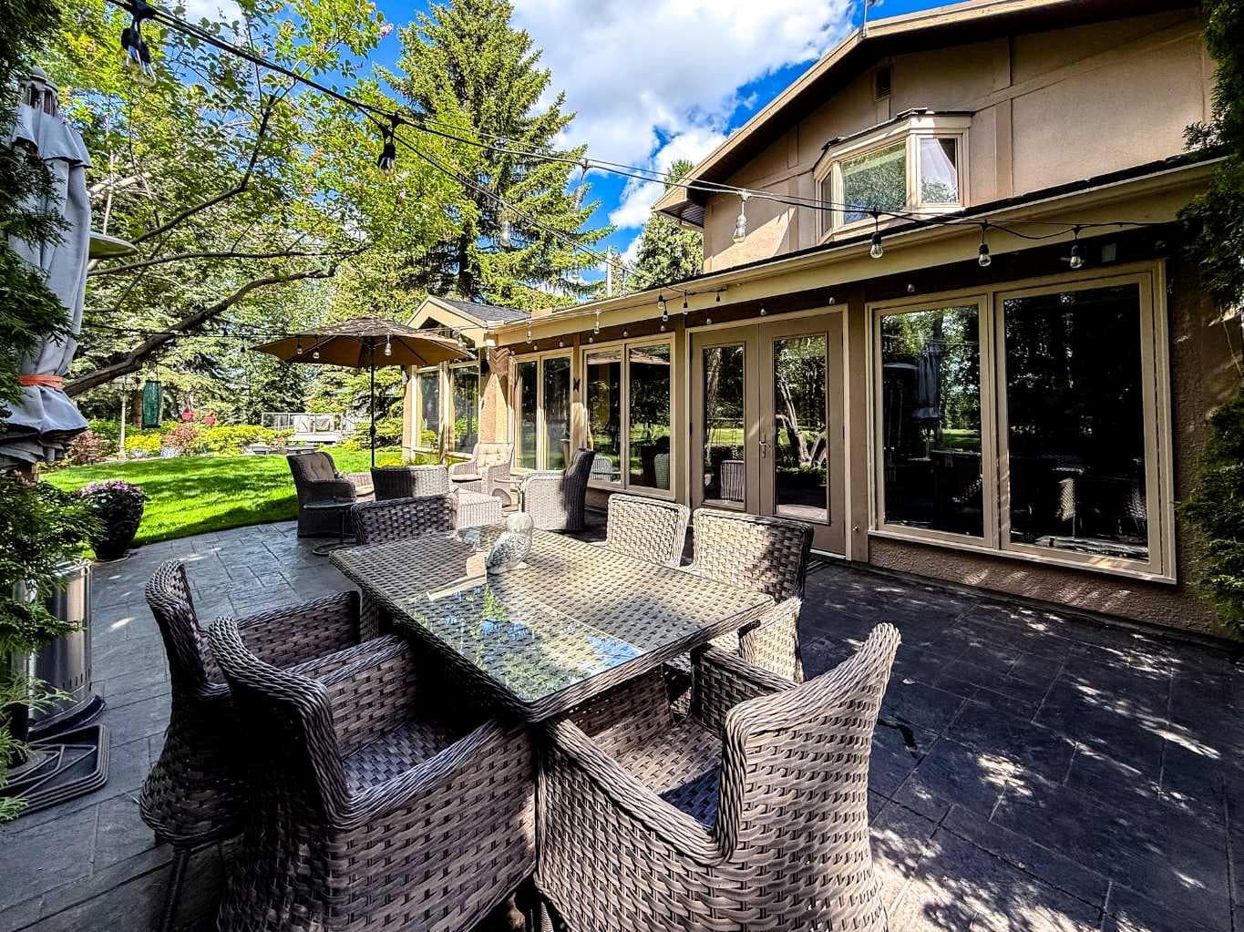 152 Mapleburn Drive SE