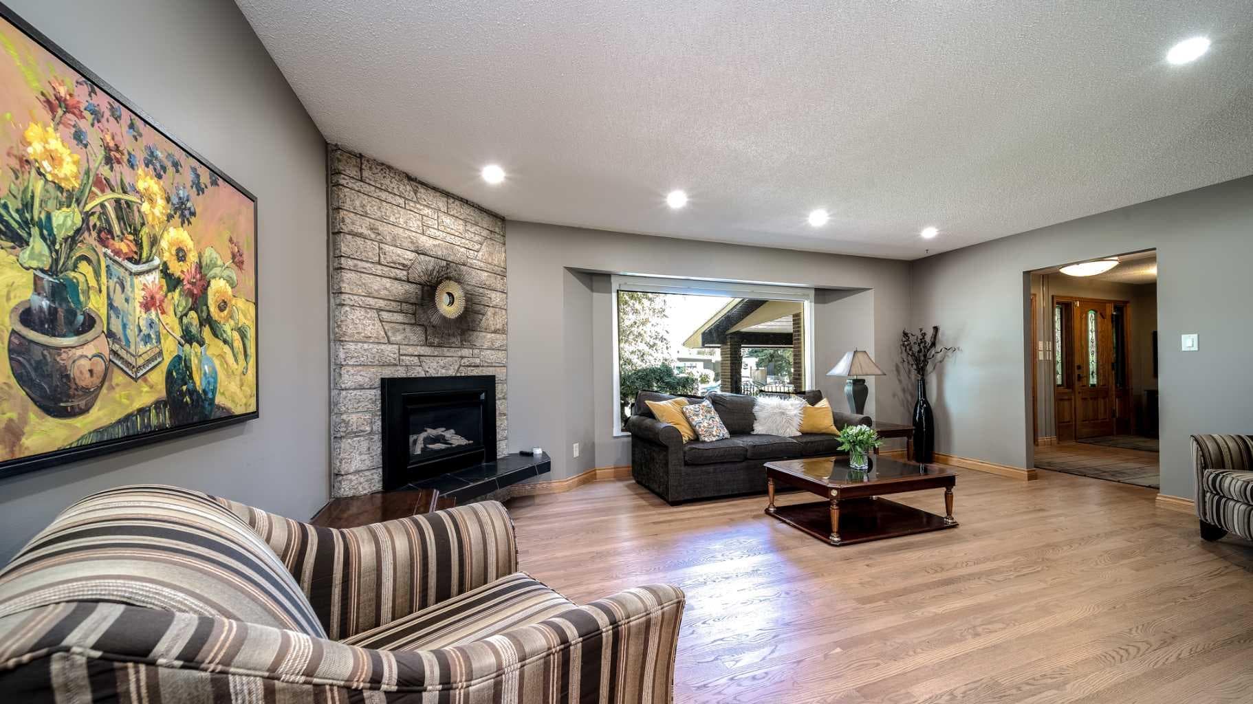 152 Mapleburn Drive SE