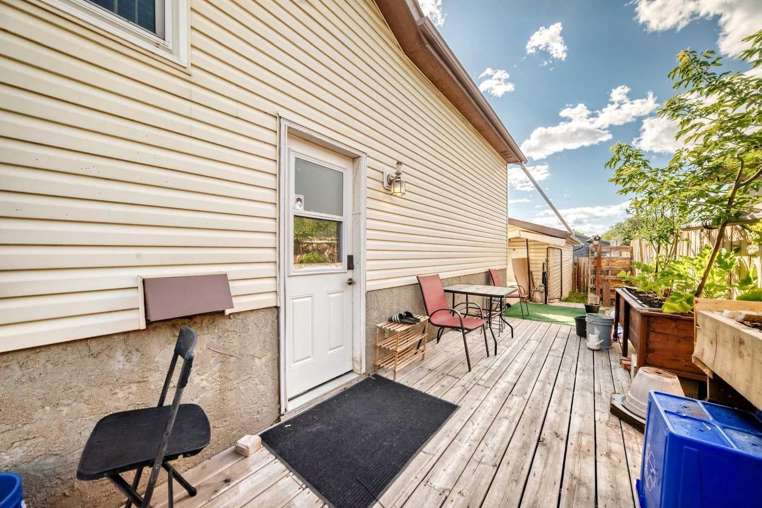 39 Aberdare Way NE