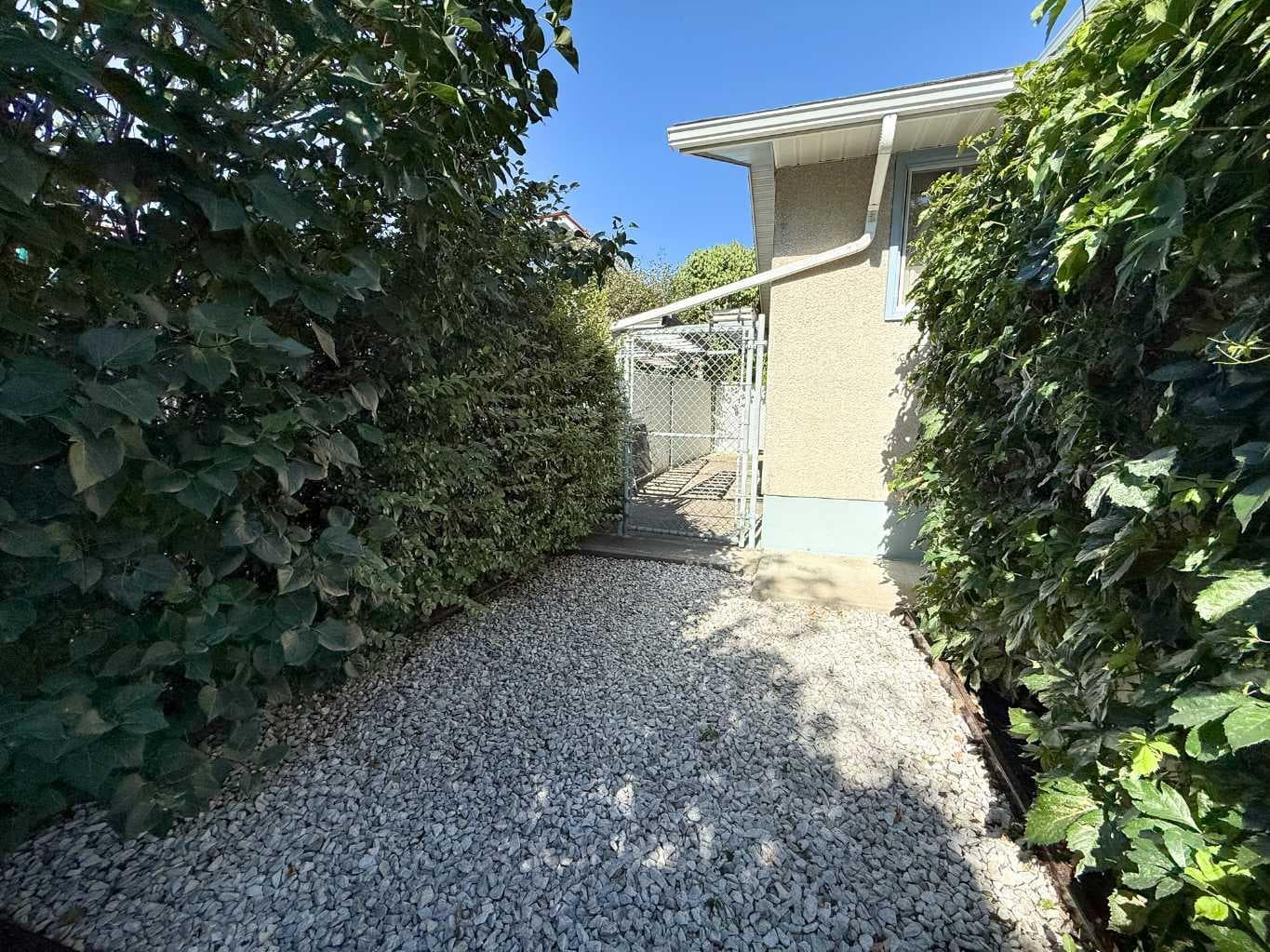 42 Harrow Place SW