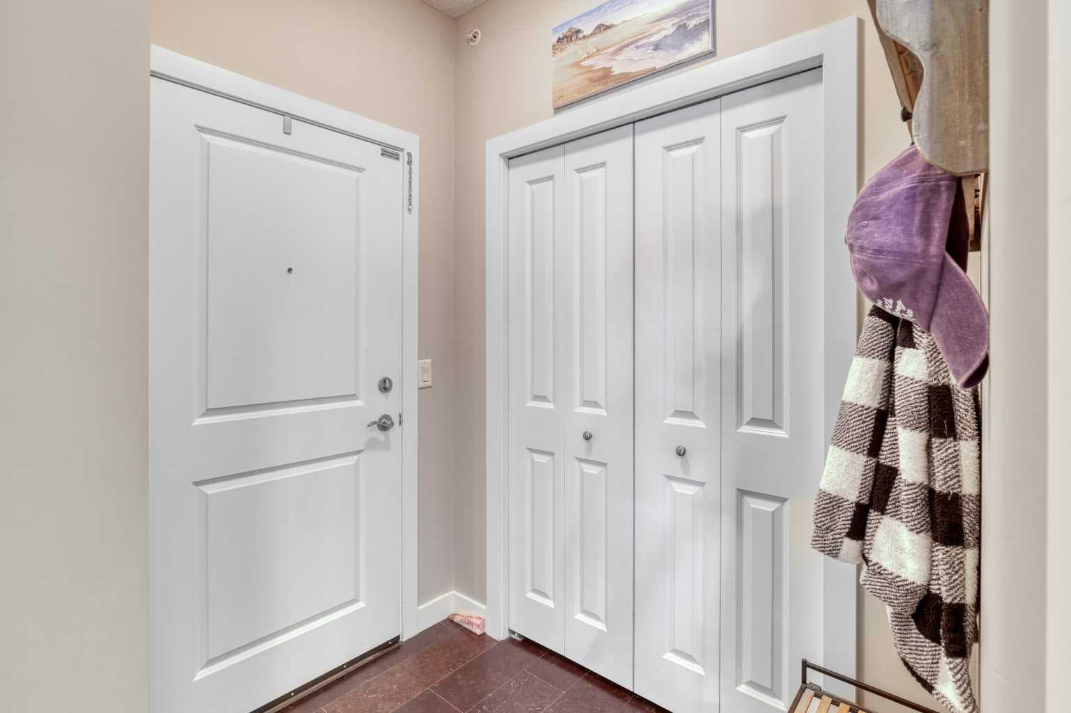 320, 205 Sunset Drive 