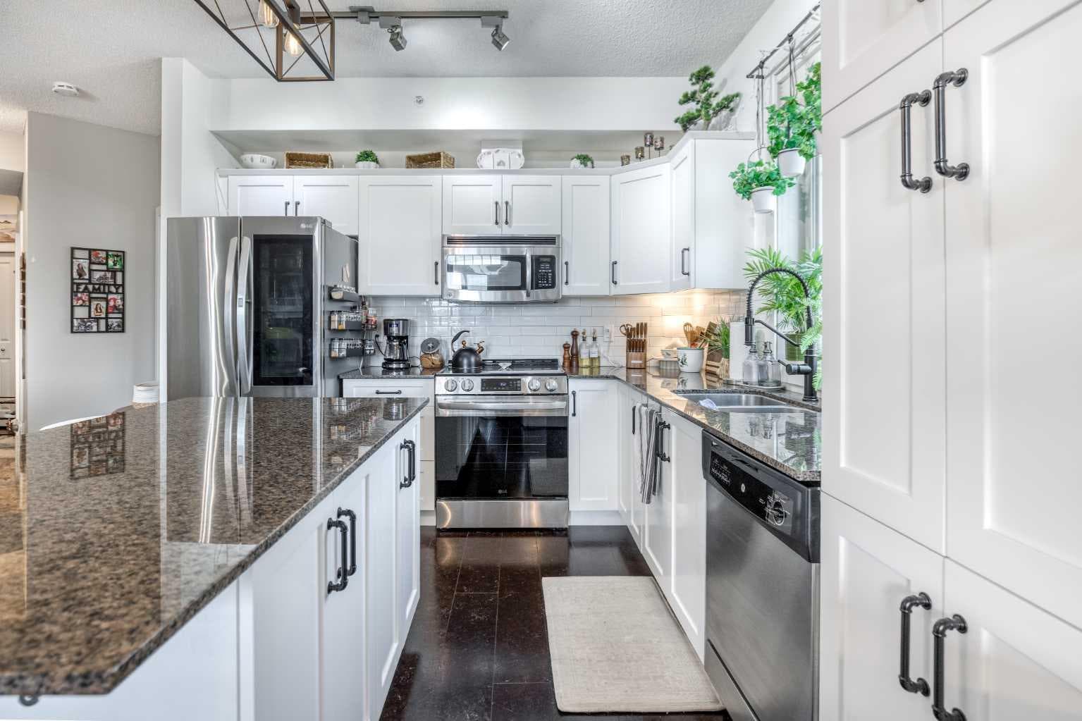 320, 205 Sunset Drive 