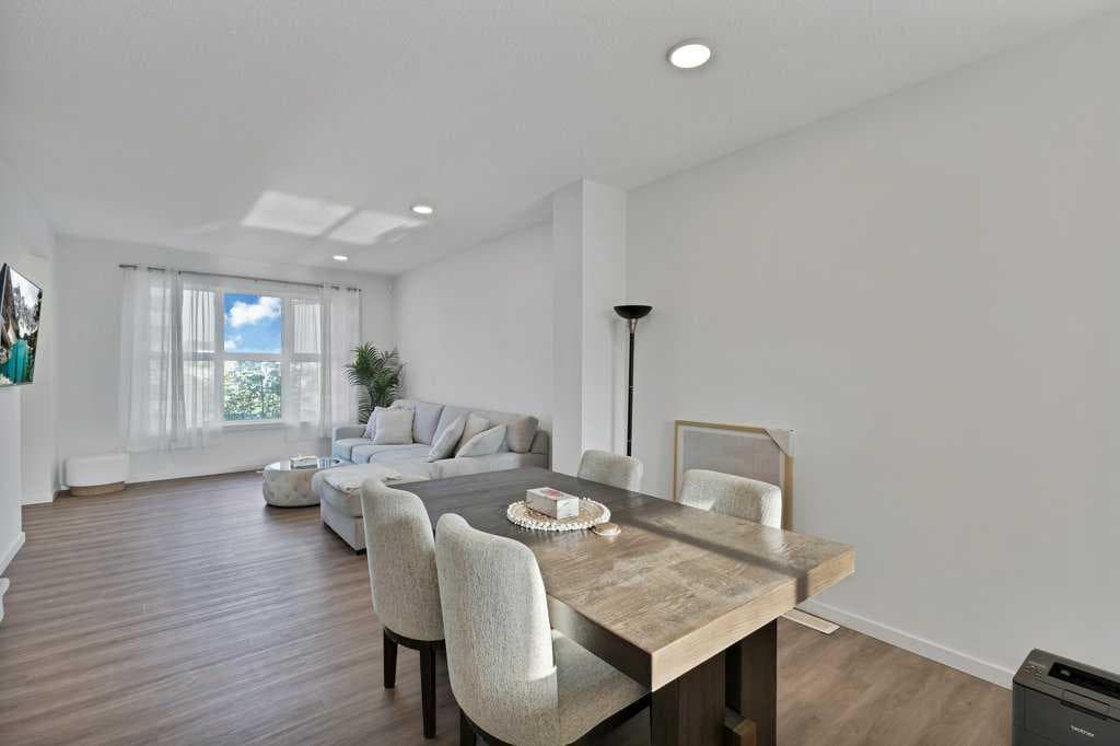 25 Savanna Manor NE