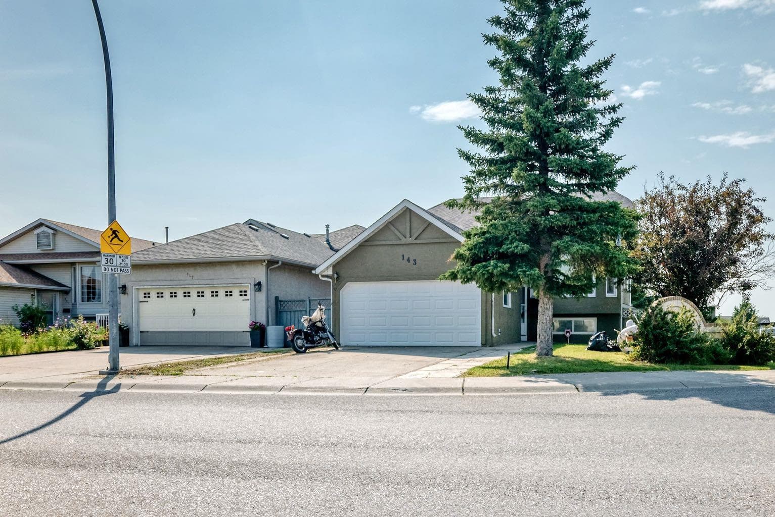 143 Applewood Drive SE