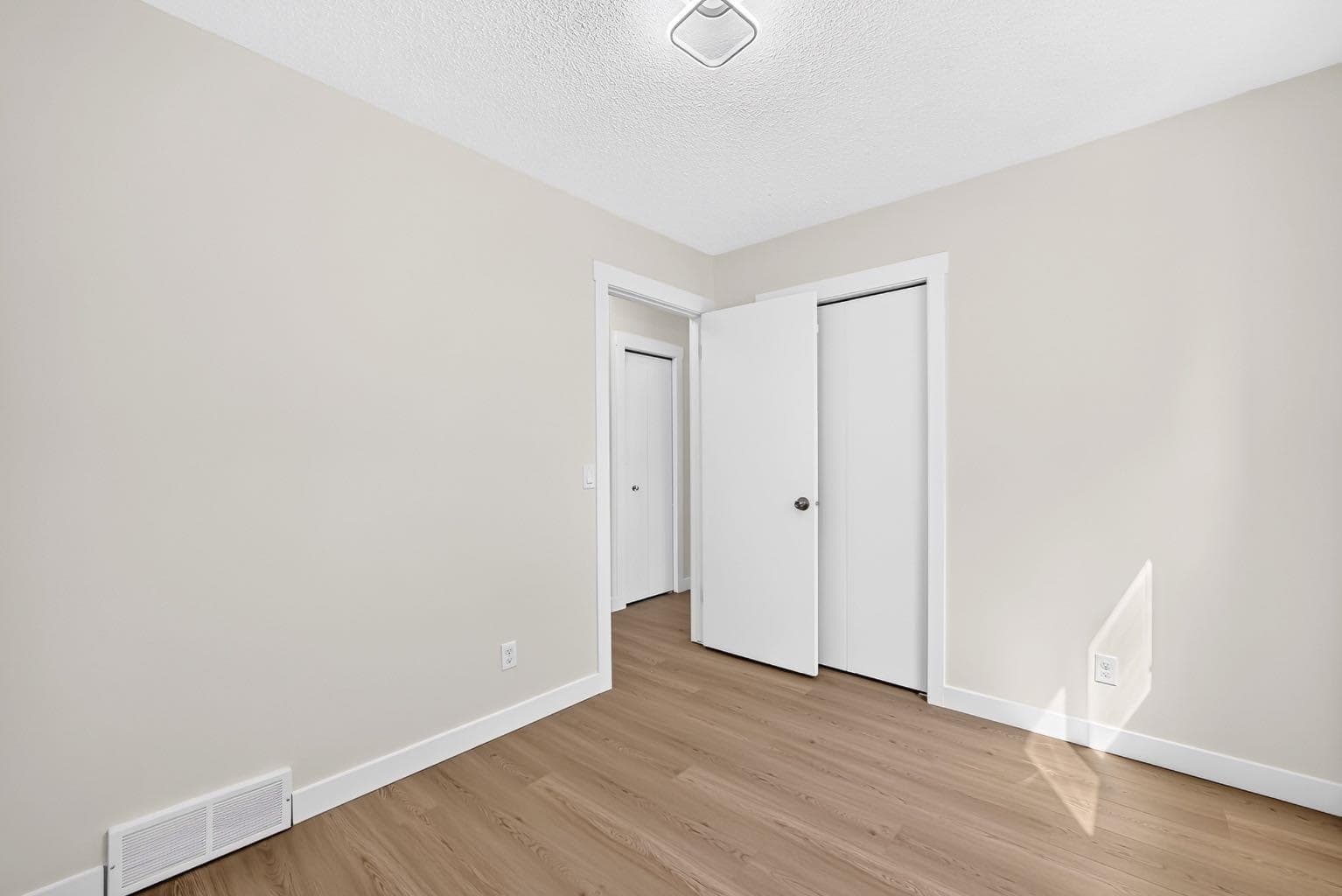 143 Applewood Drive SE
