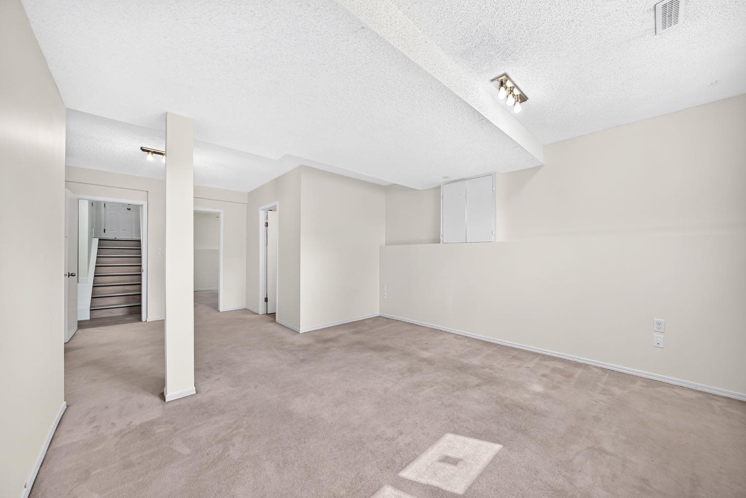 143 Applewood Drive SE