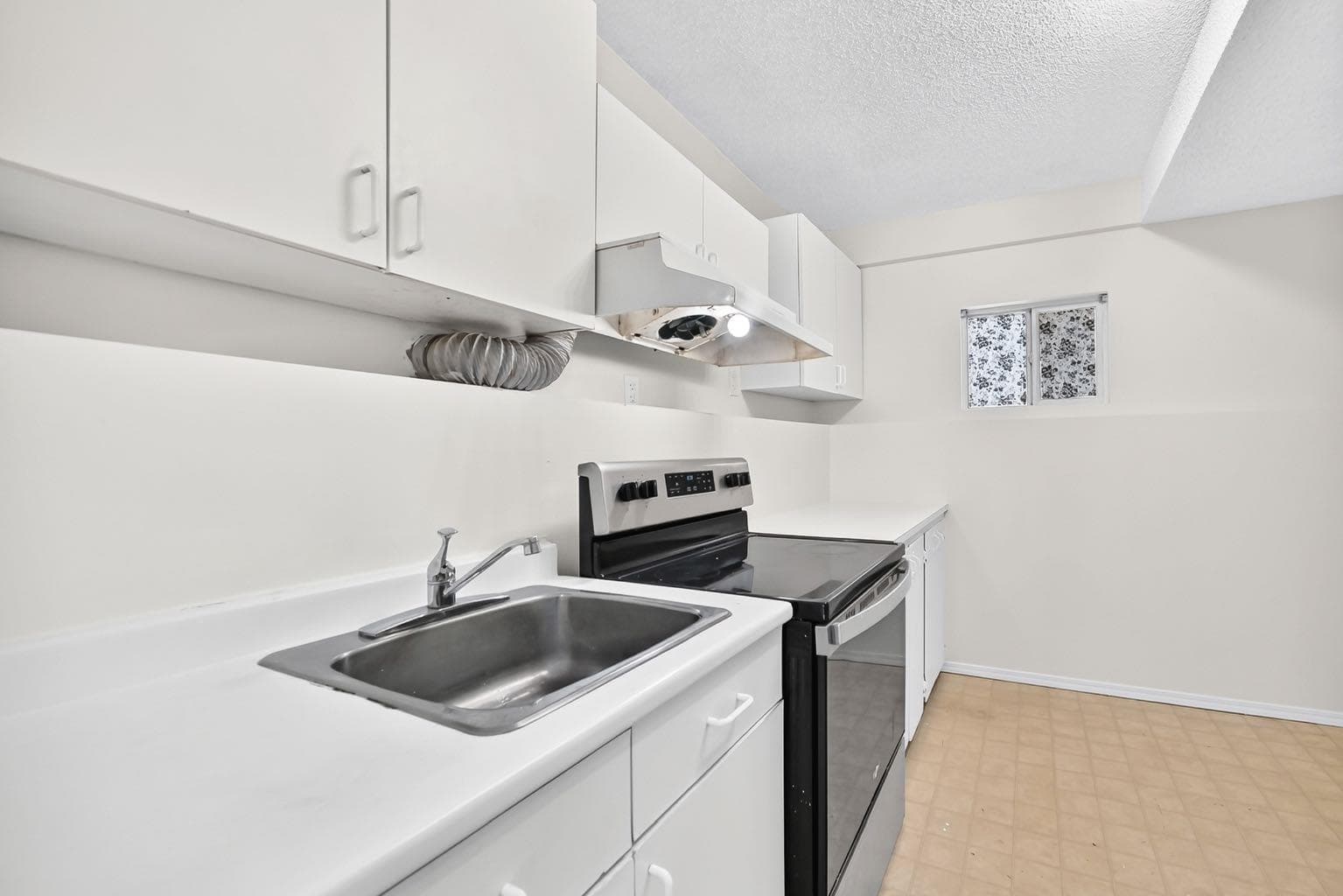 143 Applewood Drive SE