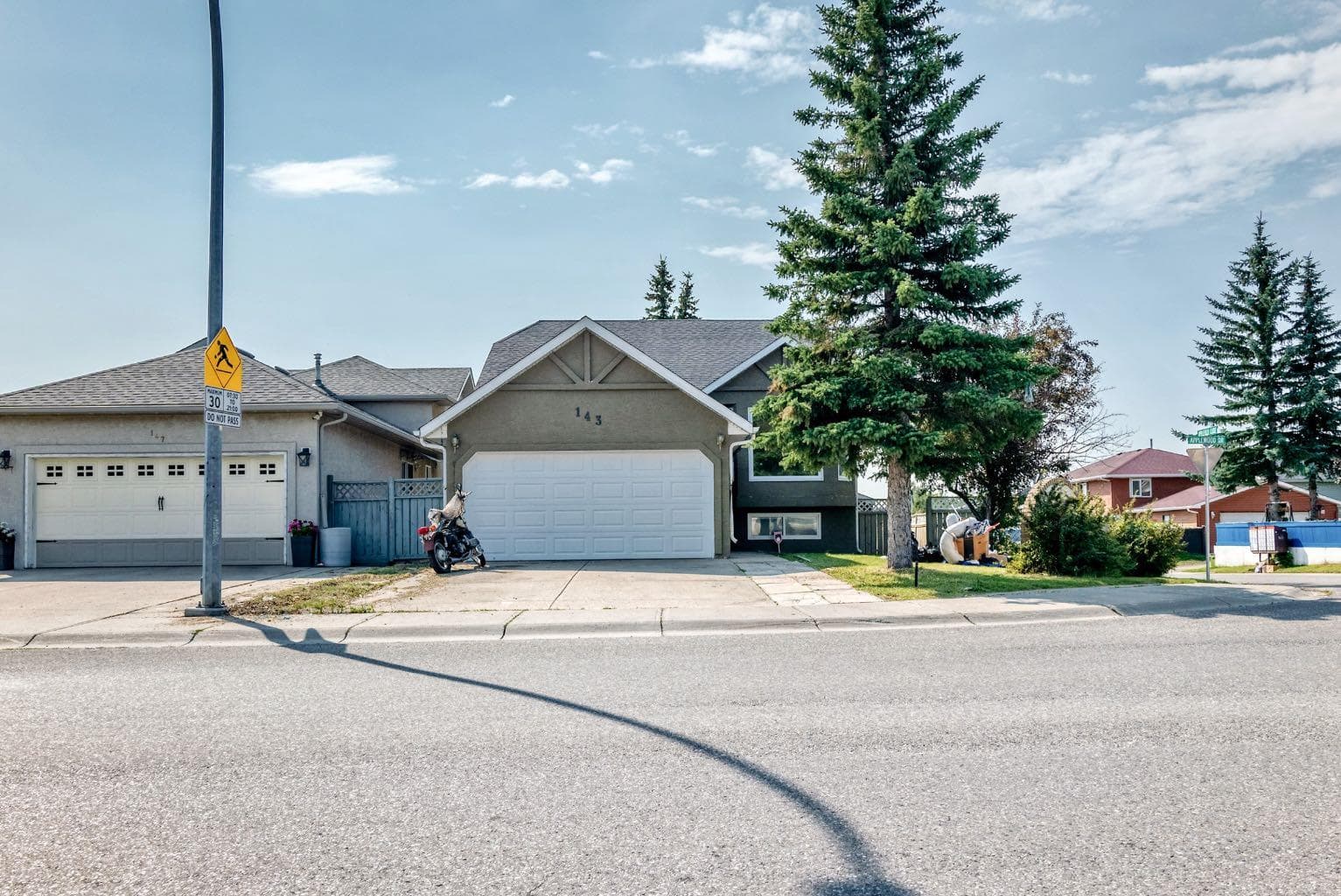 143 Applewood Drive SE