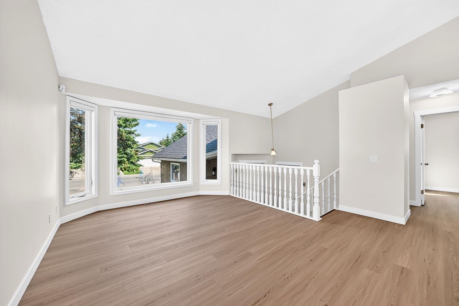 143 Applewood Drive SE
