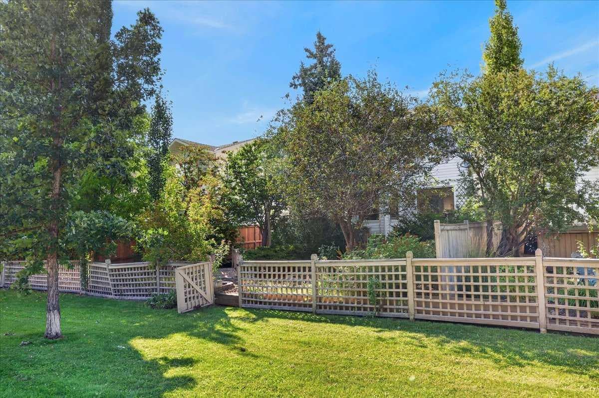 30 Sierra Nevada Way SW