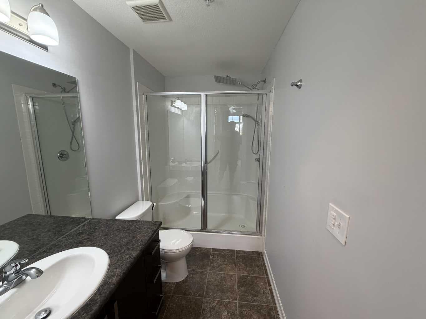 219, 117 Copperpond Common SE