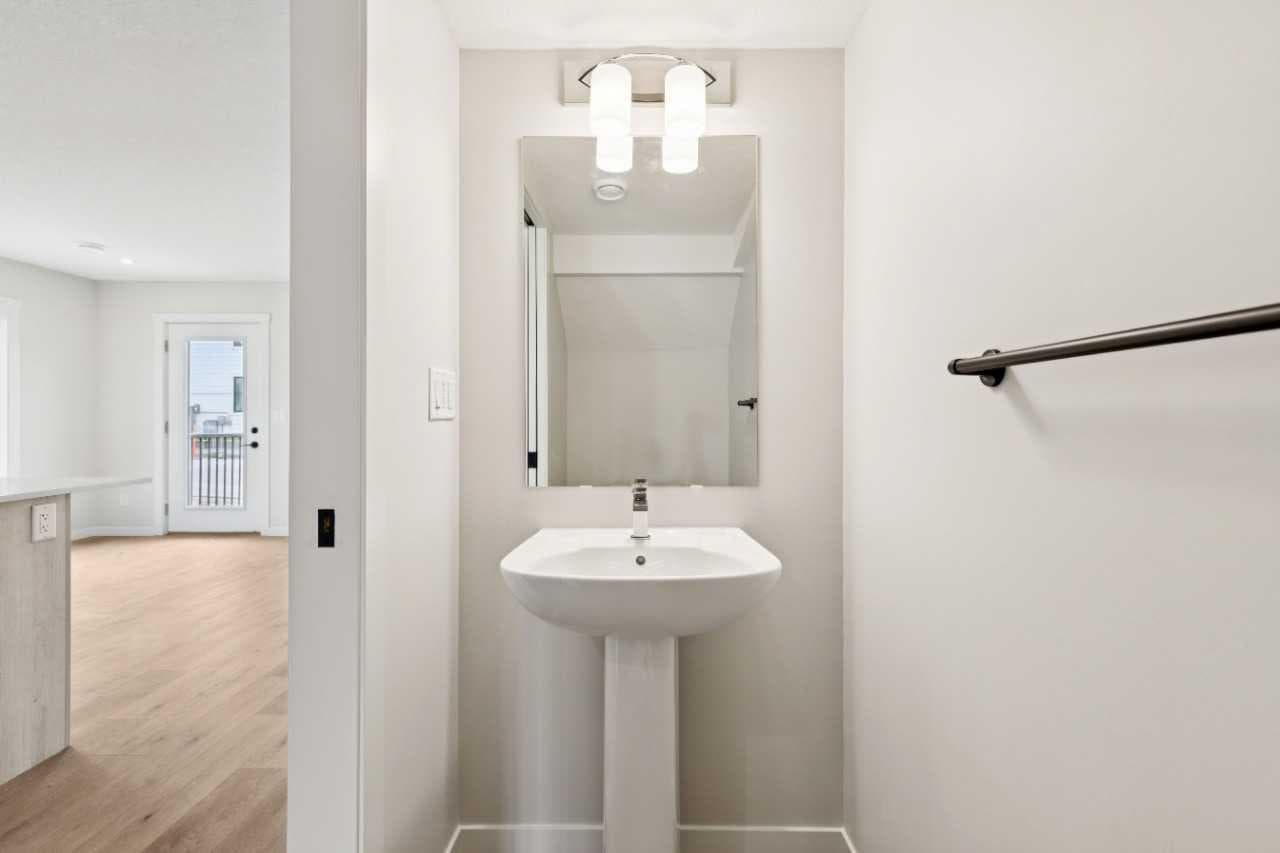 1201, 350 Mahogany Parade SE