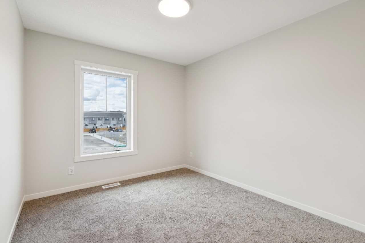 1201, 350 Mahogany Parade SE