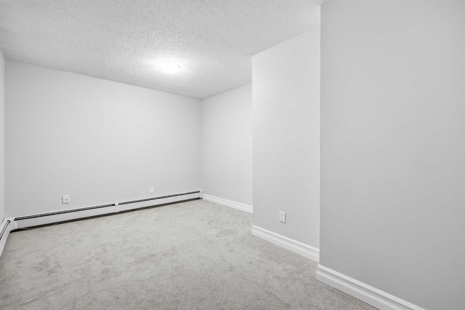 B, 2115 35 Avenue SW