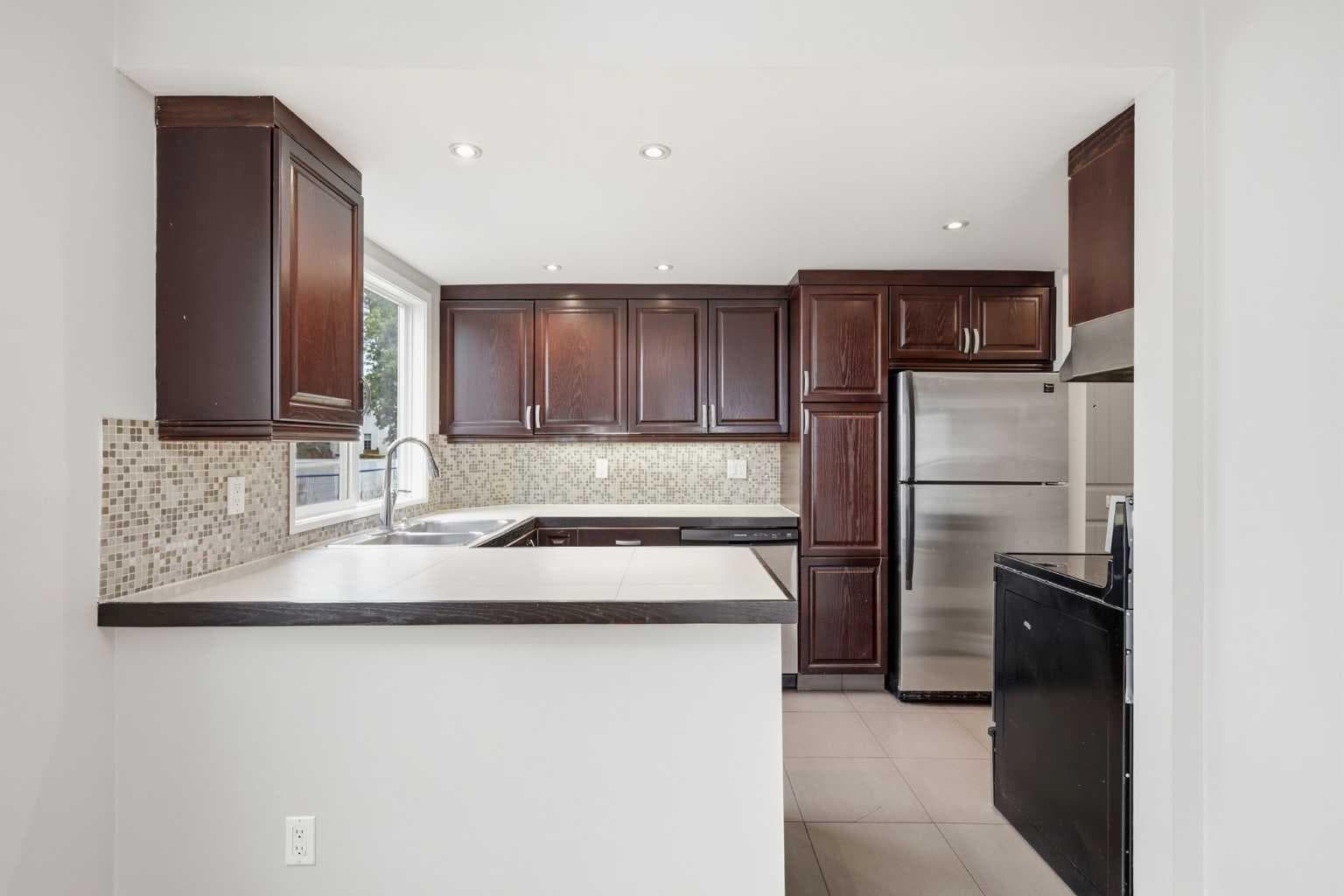 B, 2115 35 Avenue SW