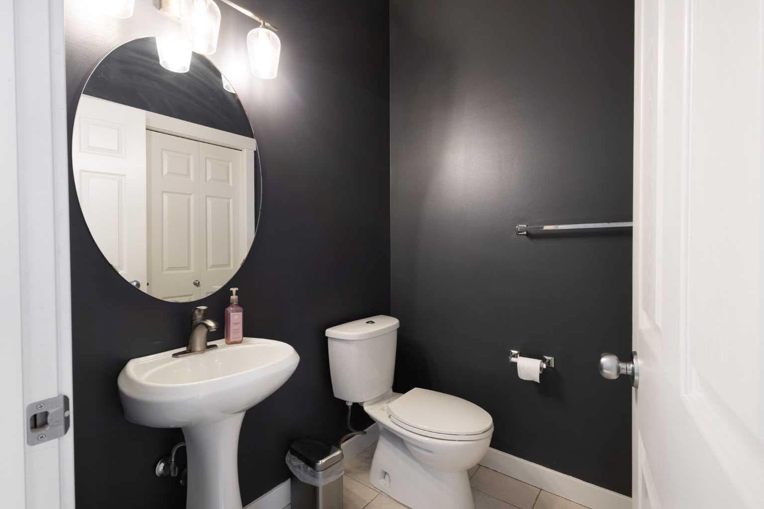 805, 8000 Wentworth Drive SW