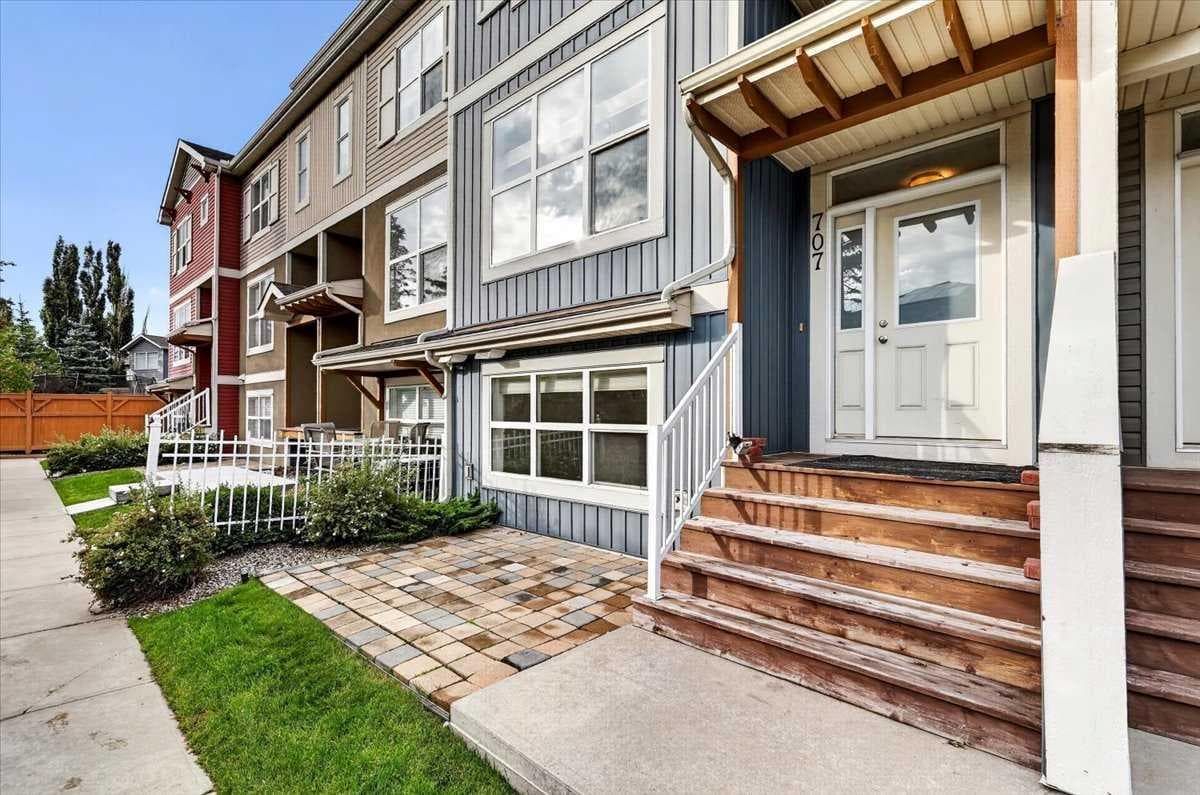 707, 10 Auburn Bay Avenue SE