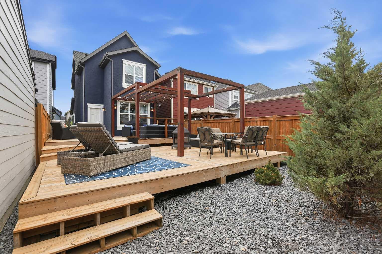 374 Masters Road SE