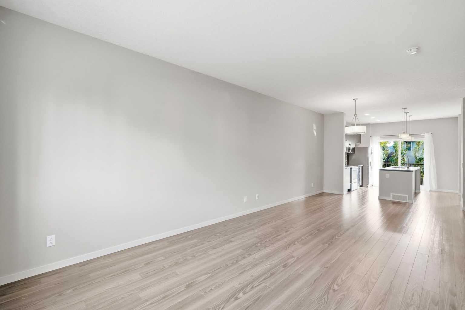209 Copperpond Row SE