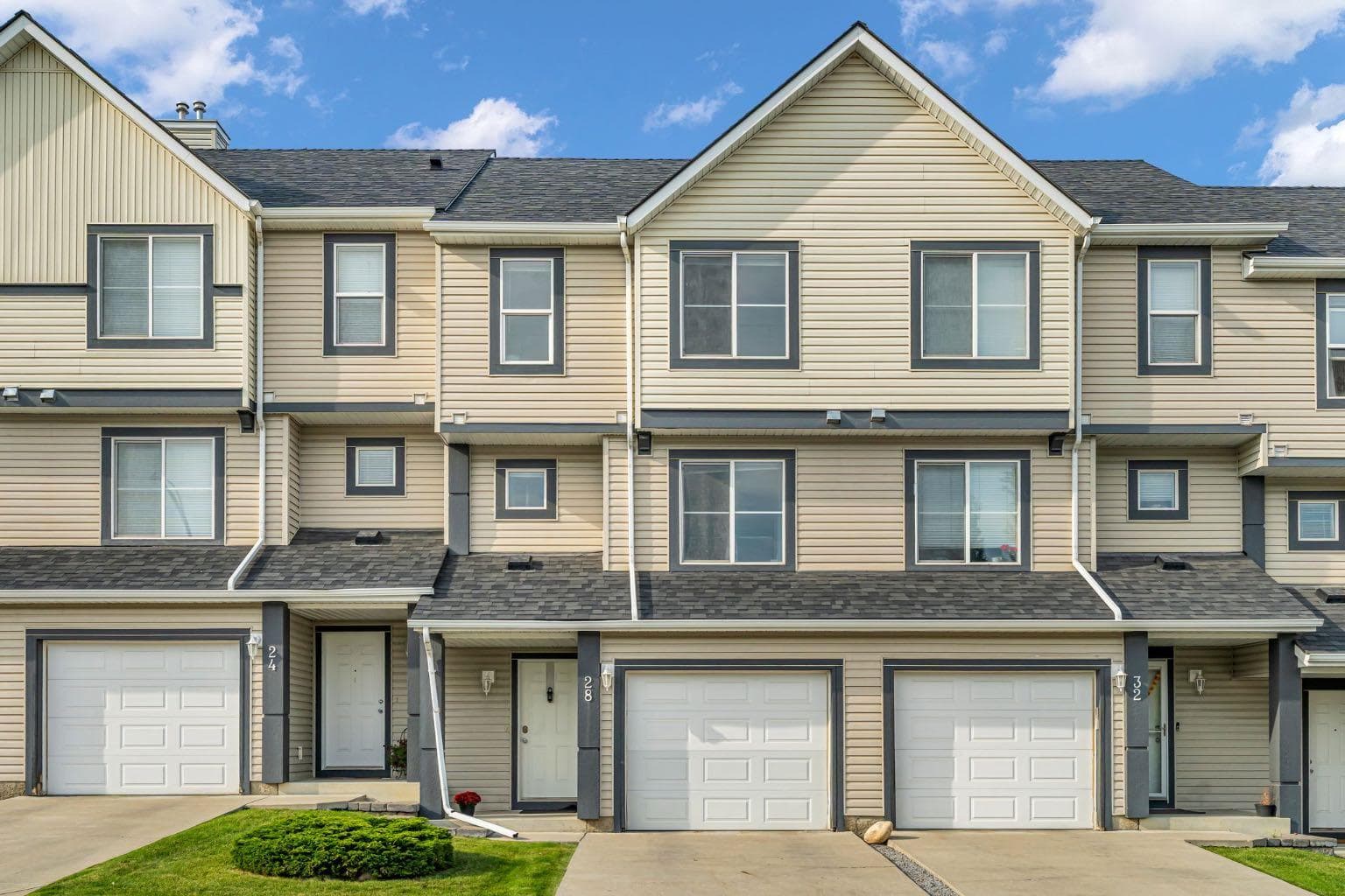 28 Everhollow Way SW
