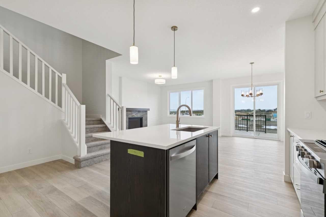 139 Fireside Close 