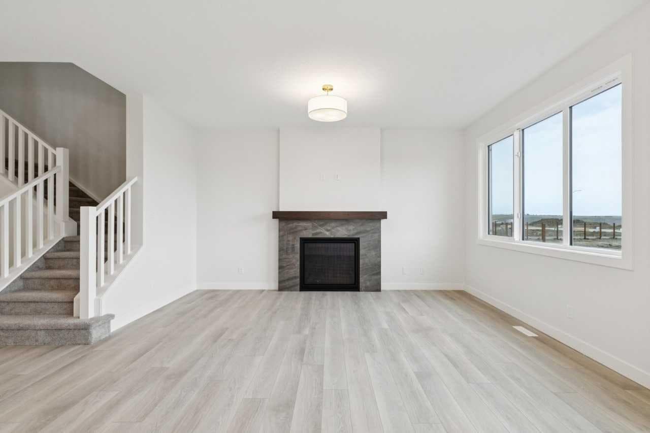139 Fireside Close 