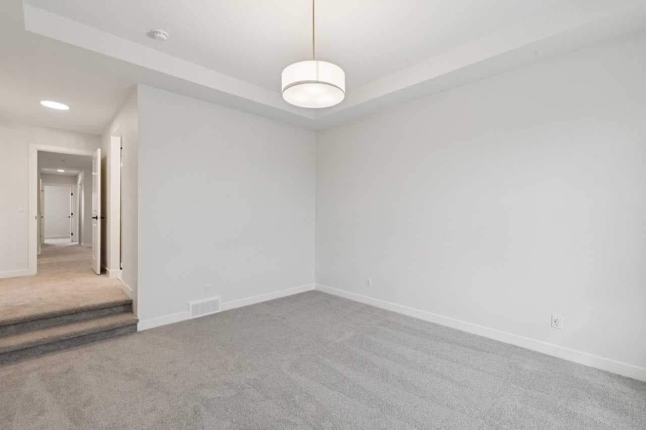 139 Fireside Close 