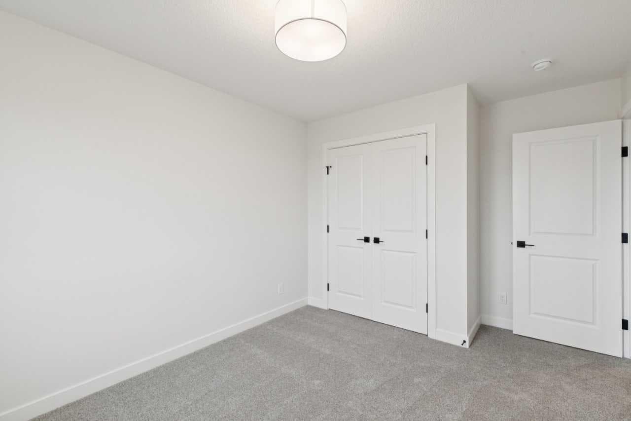 139 Fireside Close 
