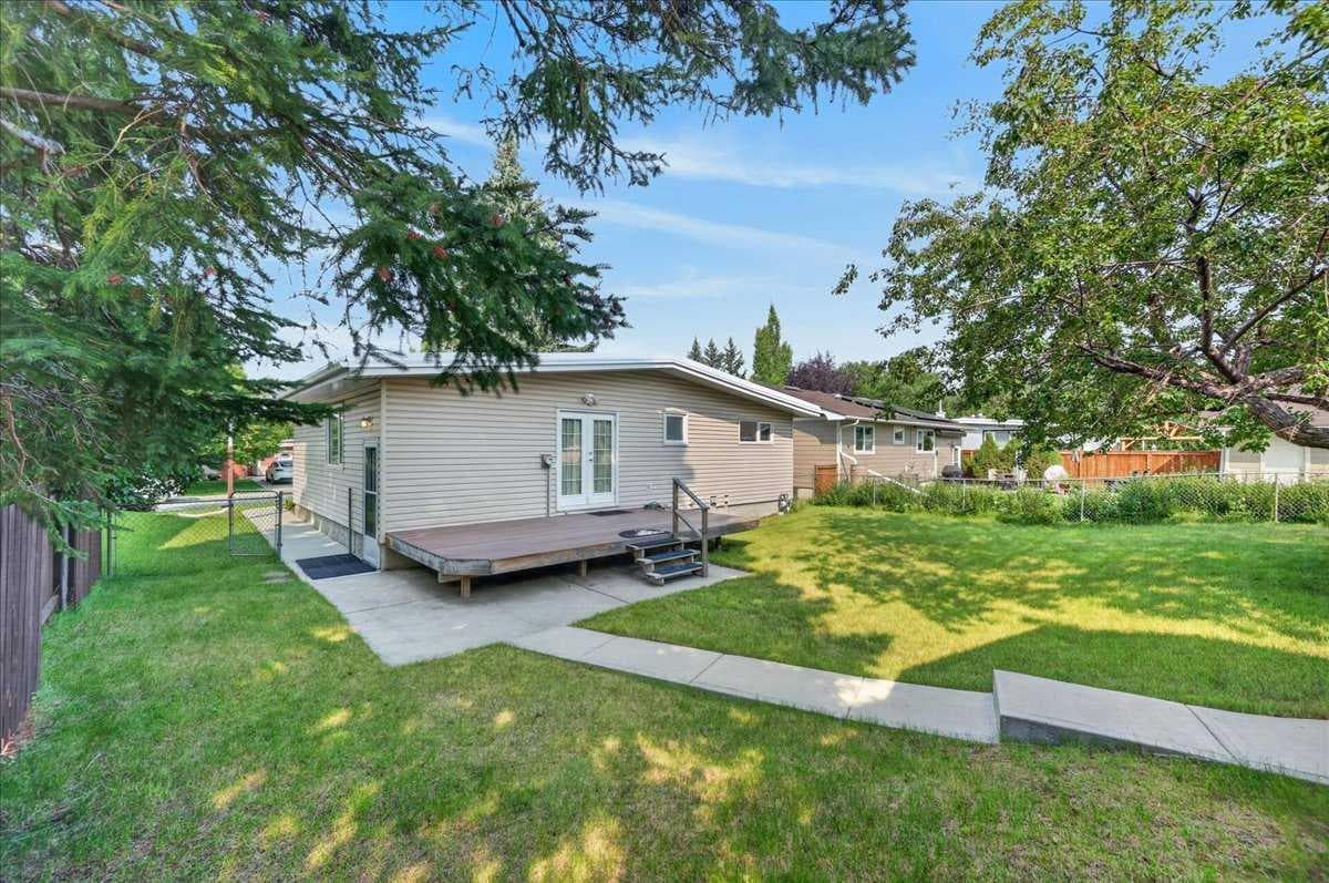 5048 Vanstone Crescent NW