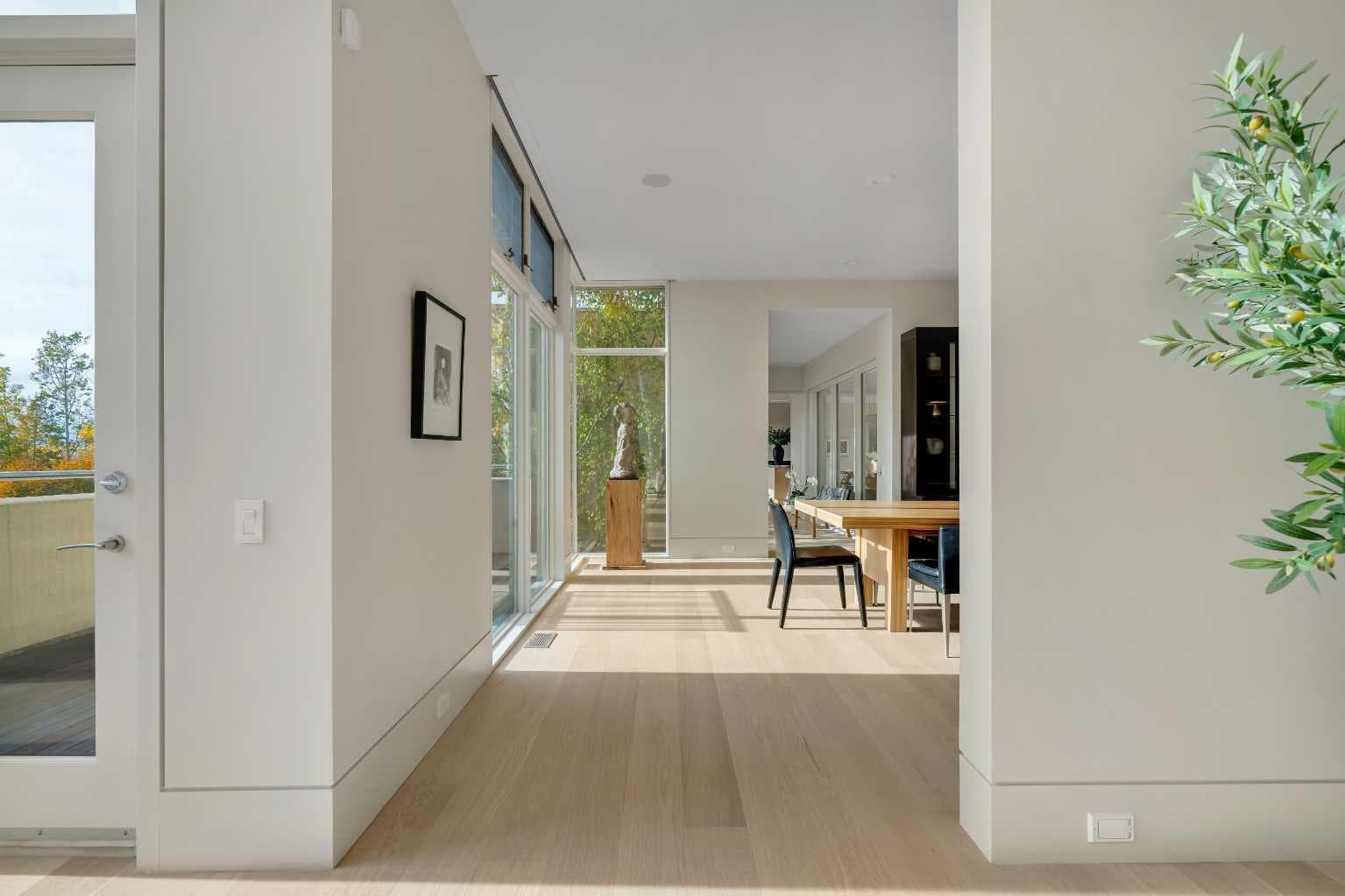 25102 Lower Springbank Road 