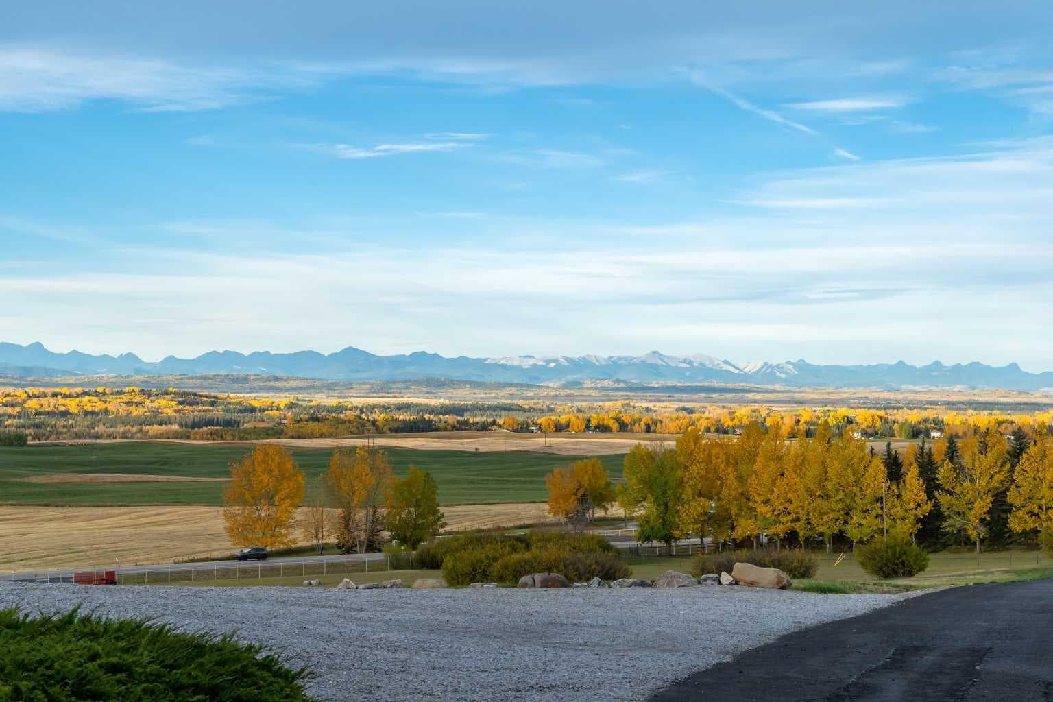 25102 Lower Springbank Road 
