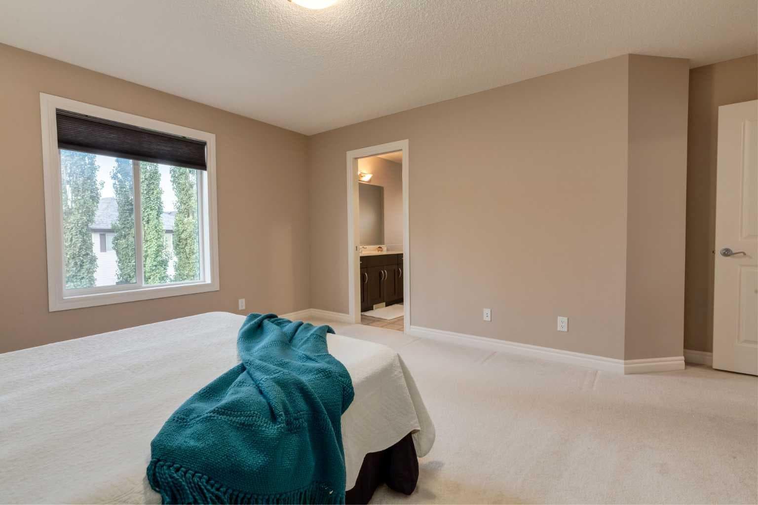 357 Kincora Drive NW