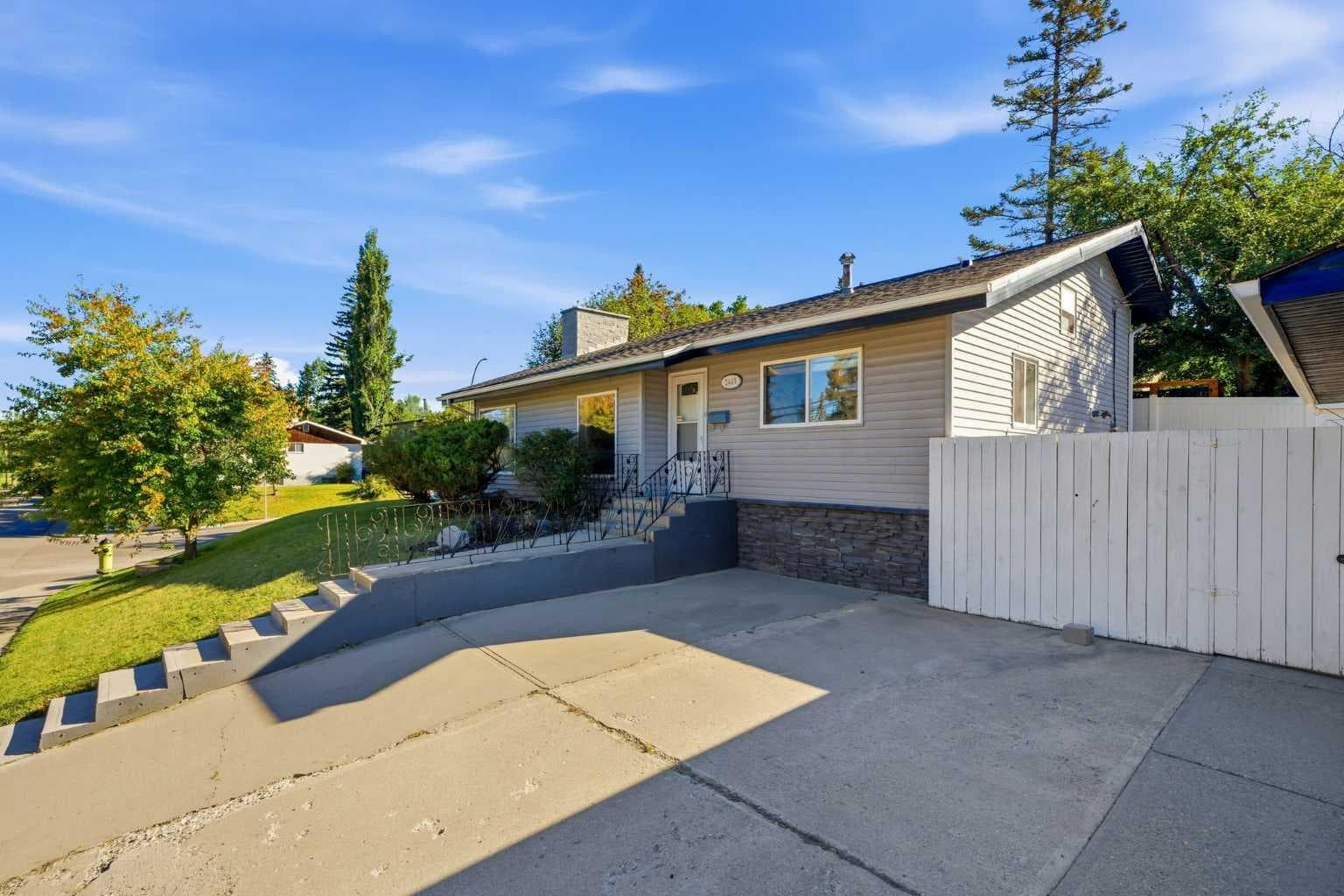 2445 Cherokee Drive NW