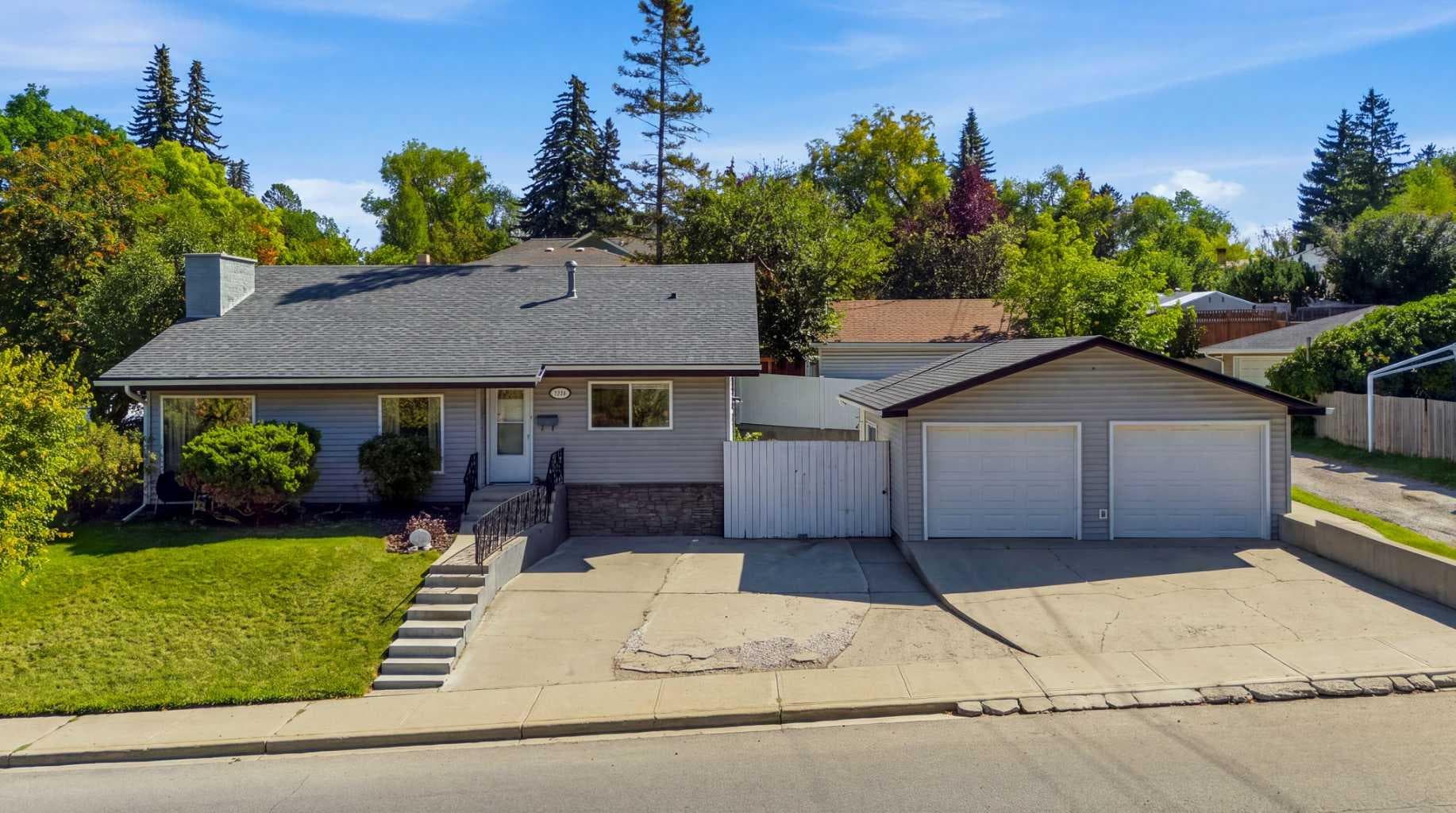 2445 Cherokee Drive NW