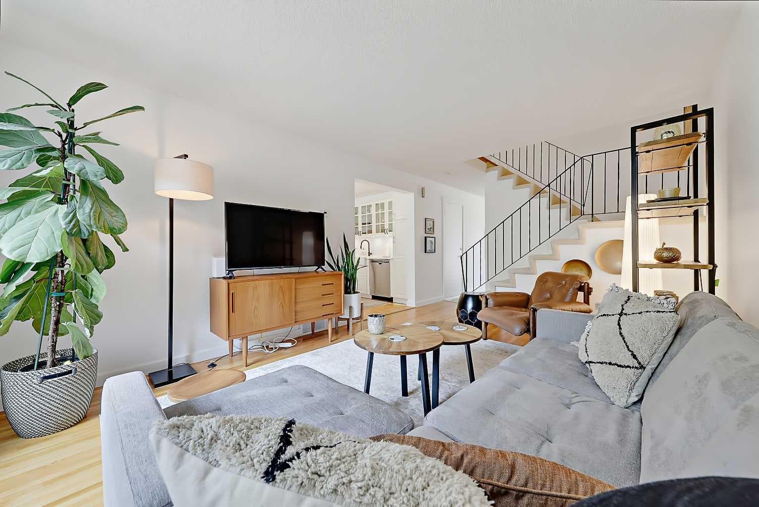 49, 2815 Palliser Drive SW