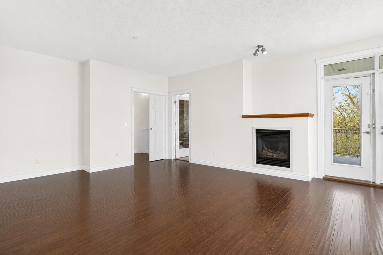 7305, 14 Hemlock Crescent SW