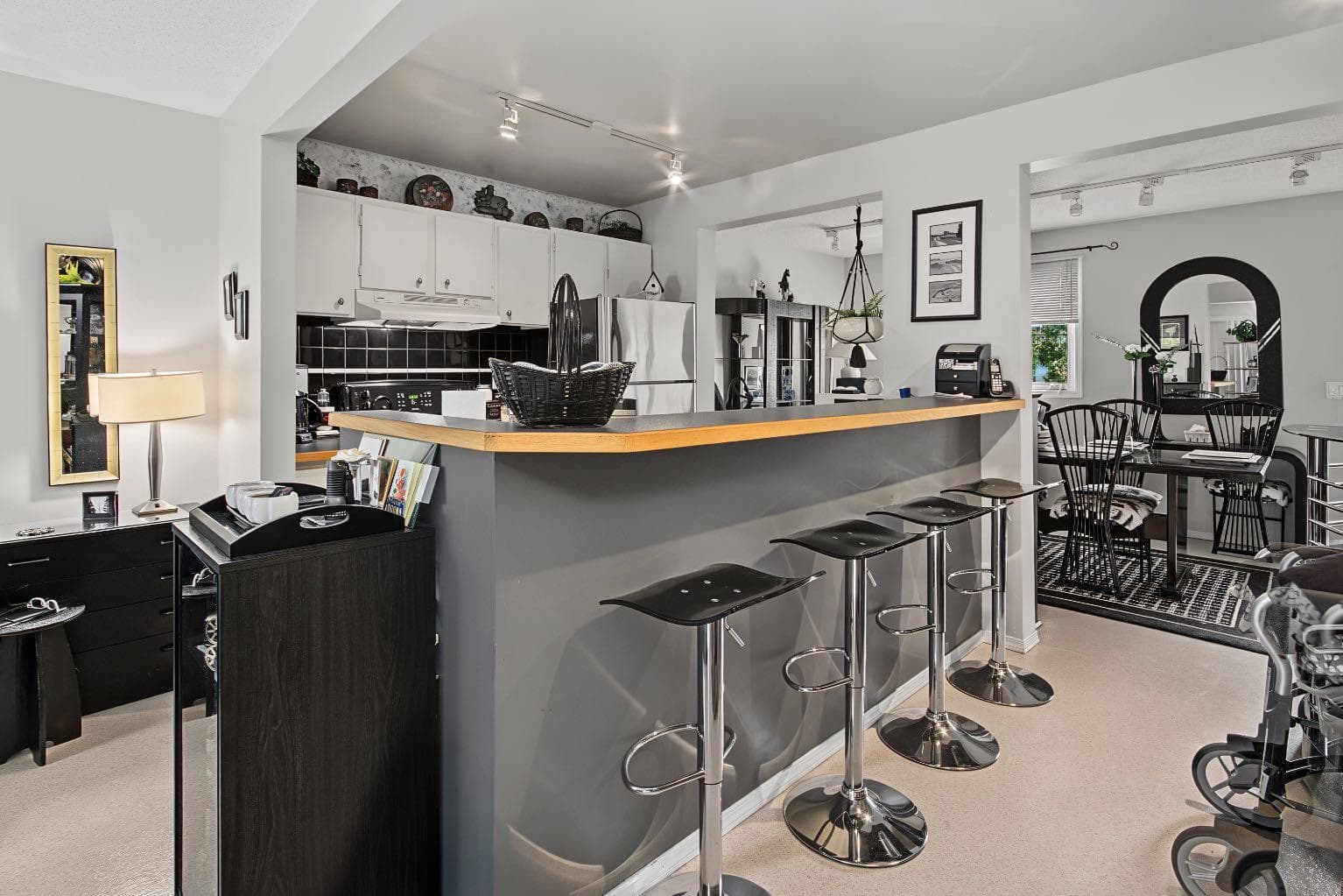 52, 12 Templewood Drive NE