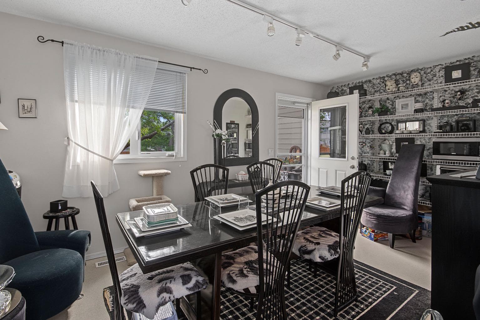 52, 12 Templewood Drive NE