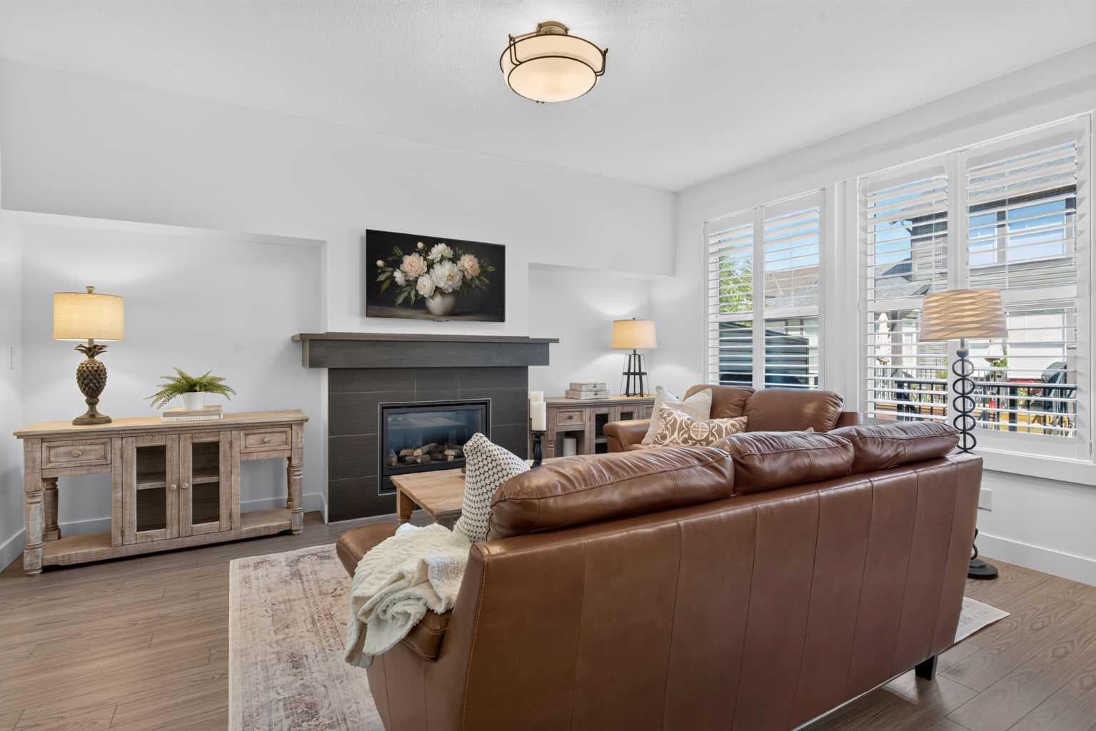 202, 110 Coopers Common SW