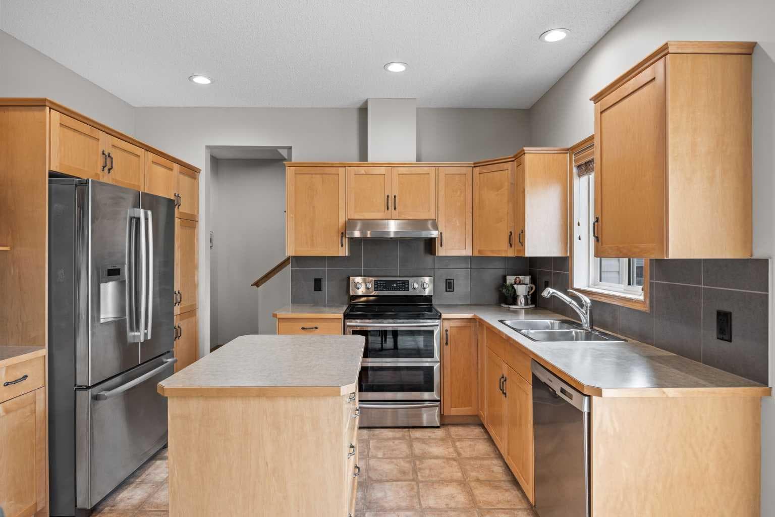 4446 Elgin Avenue SE