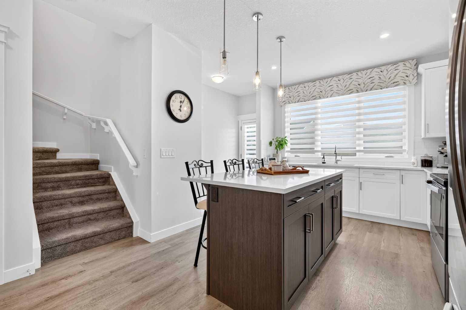 132 Creekside Drive SW
