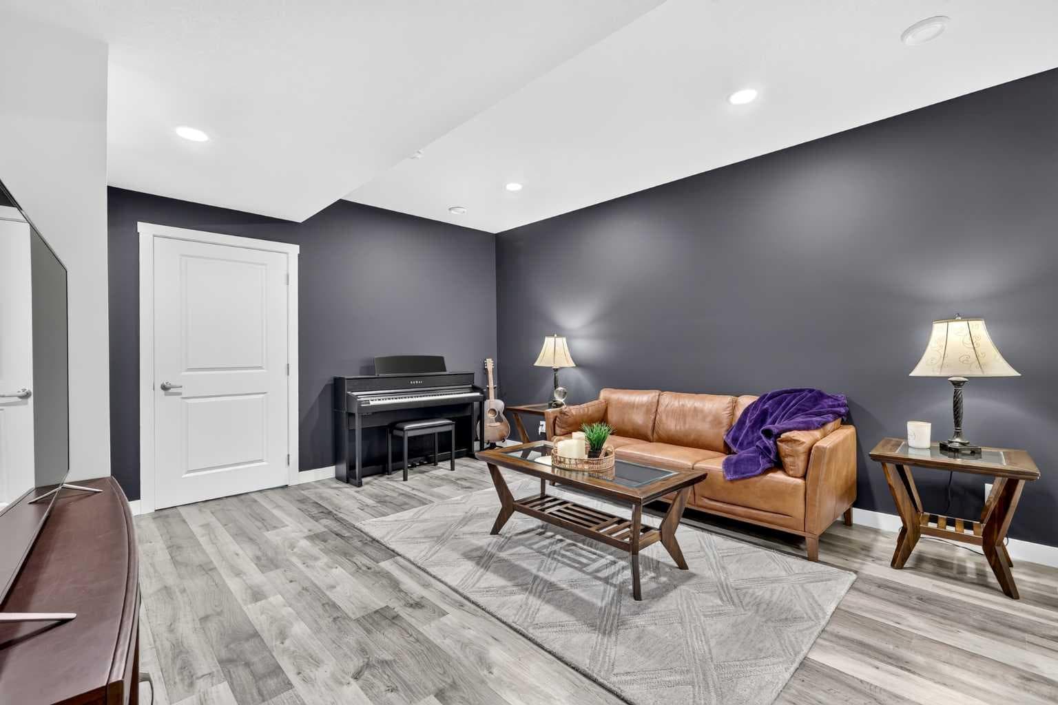 132 Creekside Drive SW