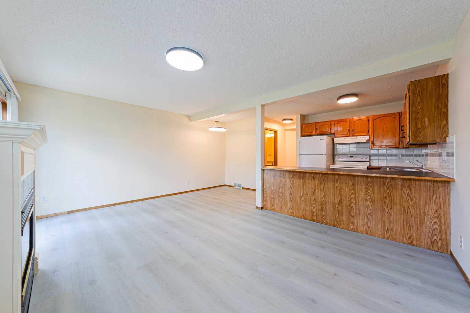 88 Country Hills Villas NW