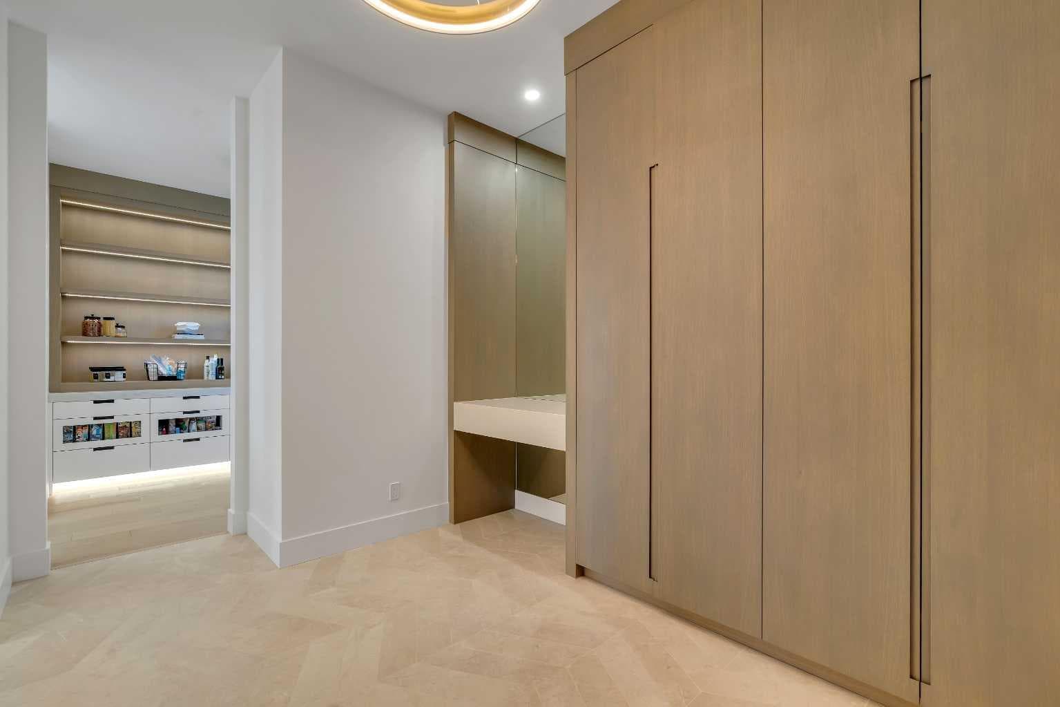 62 Marina Island SE